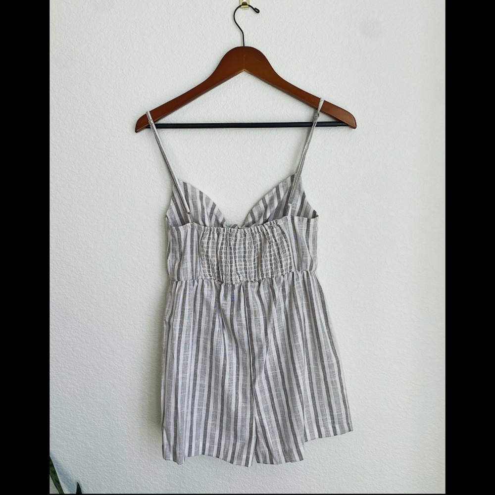 Romper - Picture 2 of 3